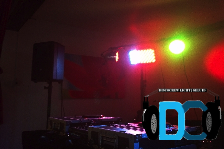 DiscoCrew Drive-in Show Den Haag Licht Geluid DJ Feest Disco rotterdam amsterdam inhuren boeken
